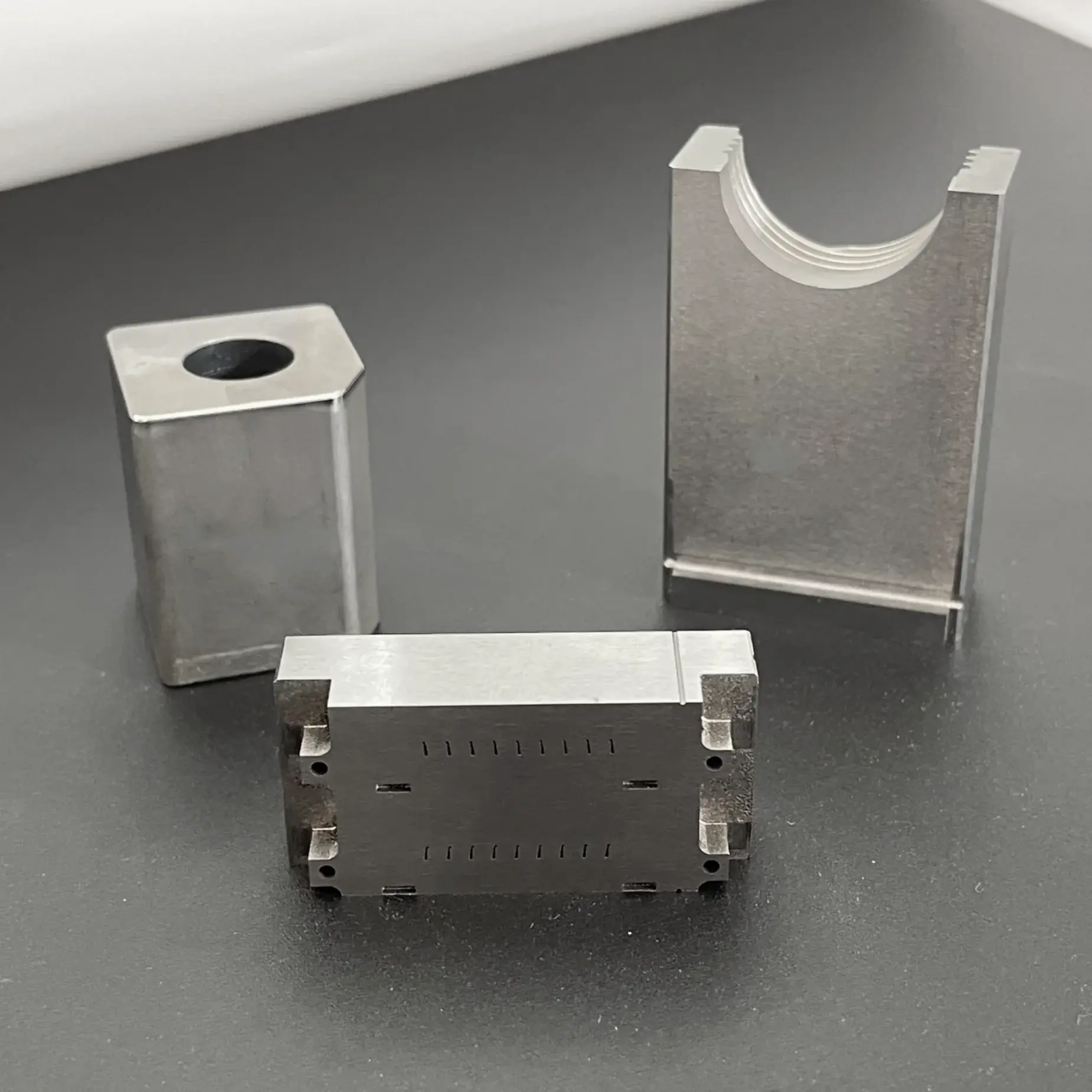 Precision CNC Wedm Stamping Parts for Injection Mould Die of Professional Mold Manufacturer